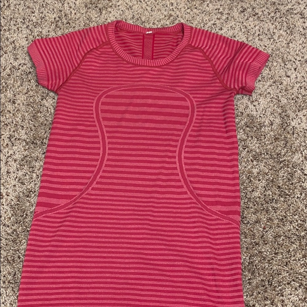 Lululemon swiftly tech shirt! RARE